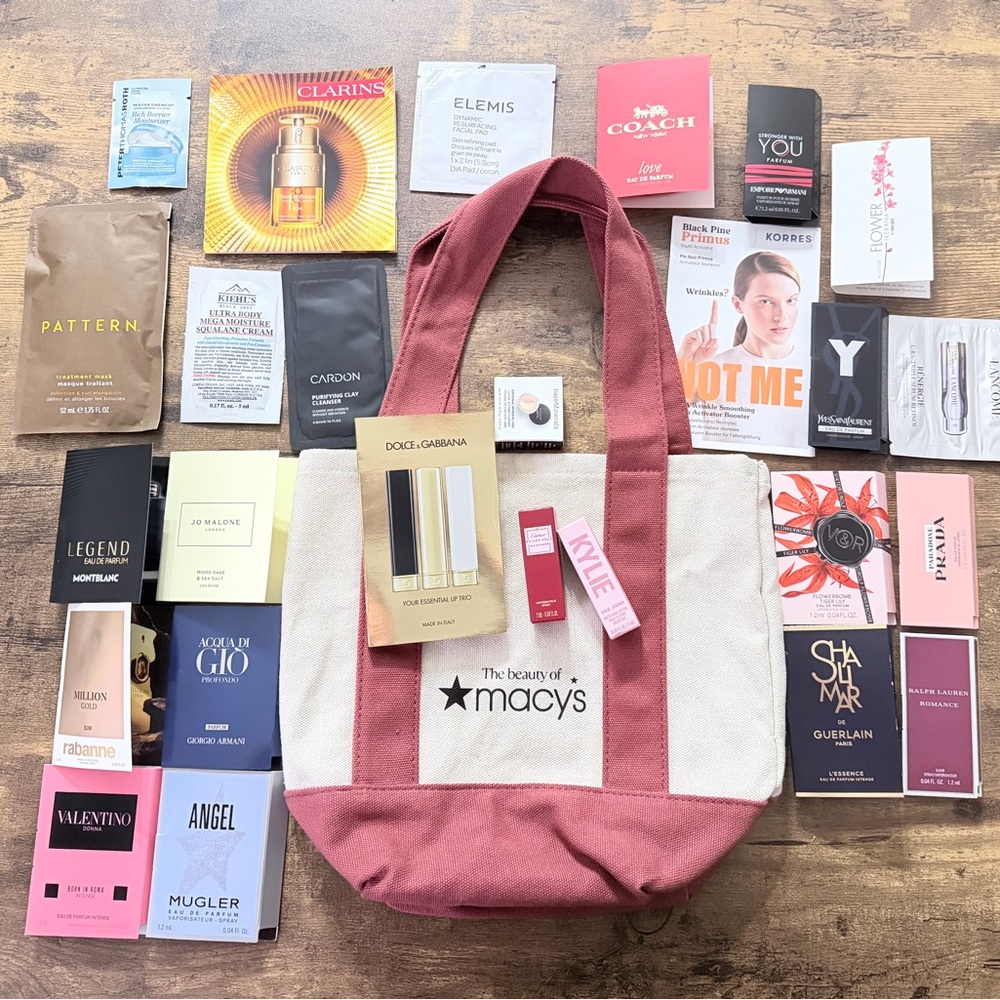 Macys Tote Bag with Samplers NEW